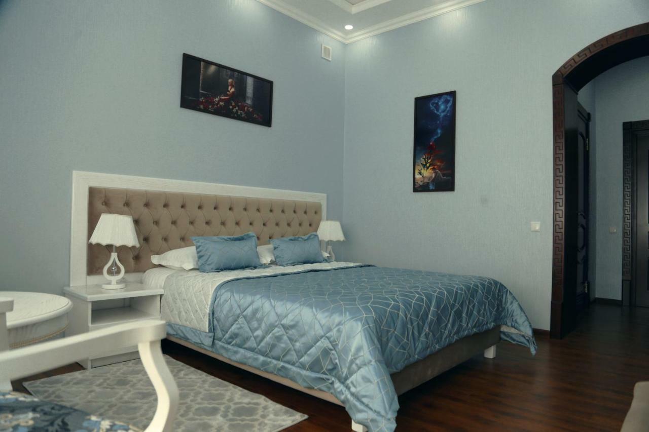 BRAVOLYUKS Hotel Urgench Buitenkant foto