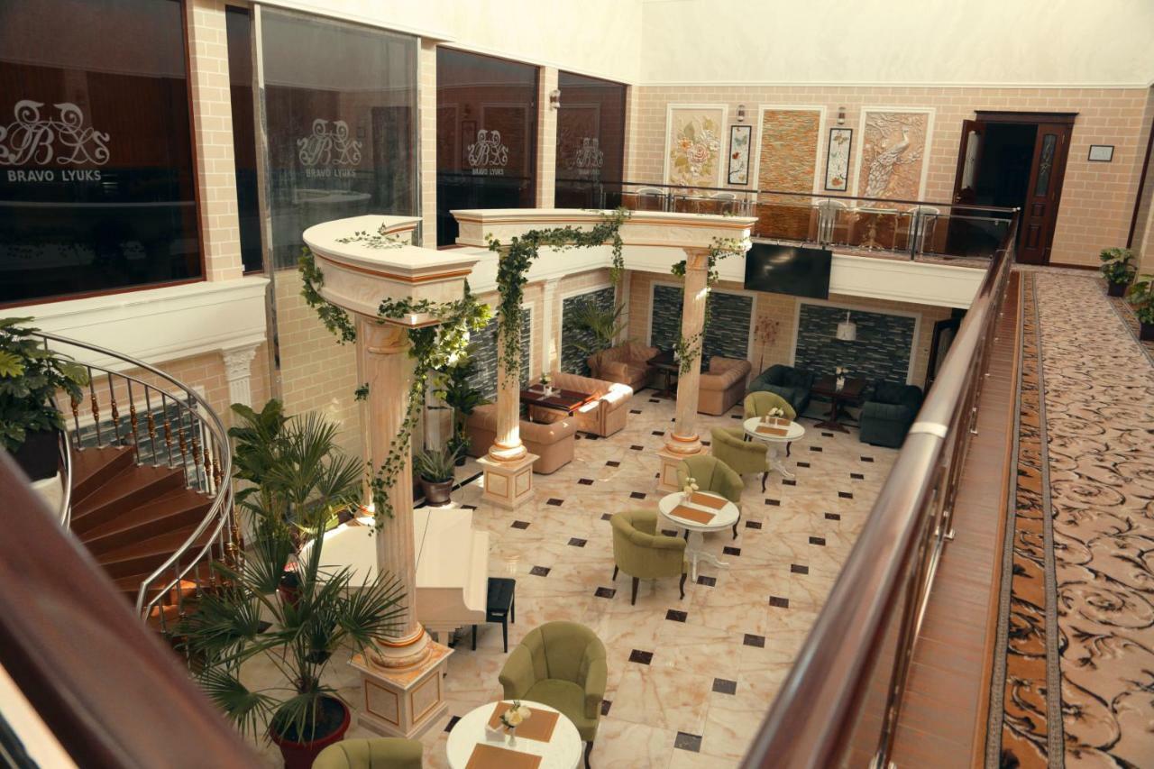 BRAVOLYUKS Hotel Urgench Buitenkant foto